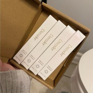 DecoDer White lip treatment